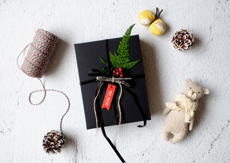 プラスギフトボックス_クリスマスの小さなギフトボックス（ギフトボックスを別途購入しないでください） - 出産祝い用贈物 - 紙 ブラック