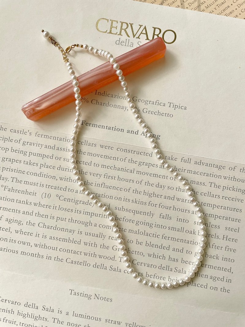 Retro shell pearl necklace clavicle chain necklace short chain - Necklaces - Shell White