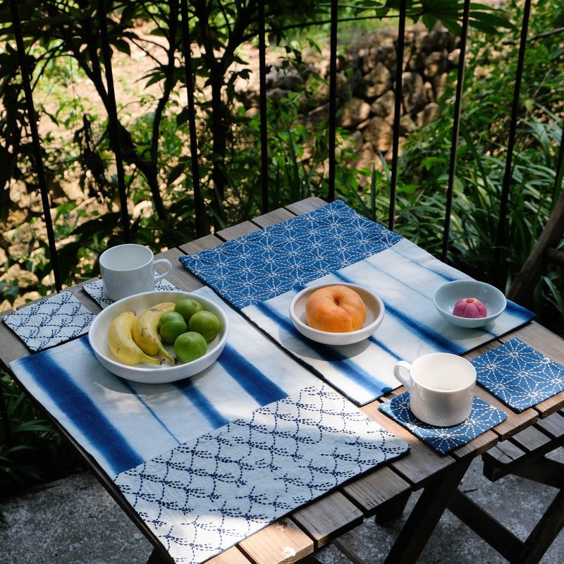 Sashiko embroidered blue placemat Chinese retro flower handmade fresh and simple insulated embroidered placemat coaster tea party - Place Mats & Dining Décor - Cotton & Hemp Blue