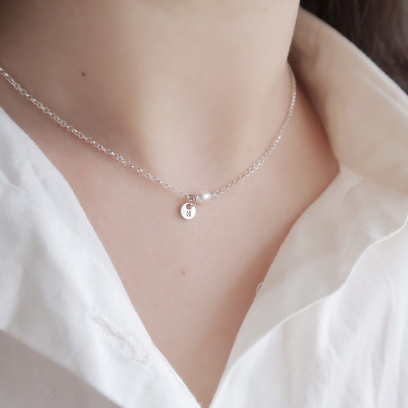 925 sterling silver shimmer oval single rice pearl round plate engraved necklace free gift packaging - สร้อยคอ - เงินแท้ ขาว