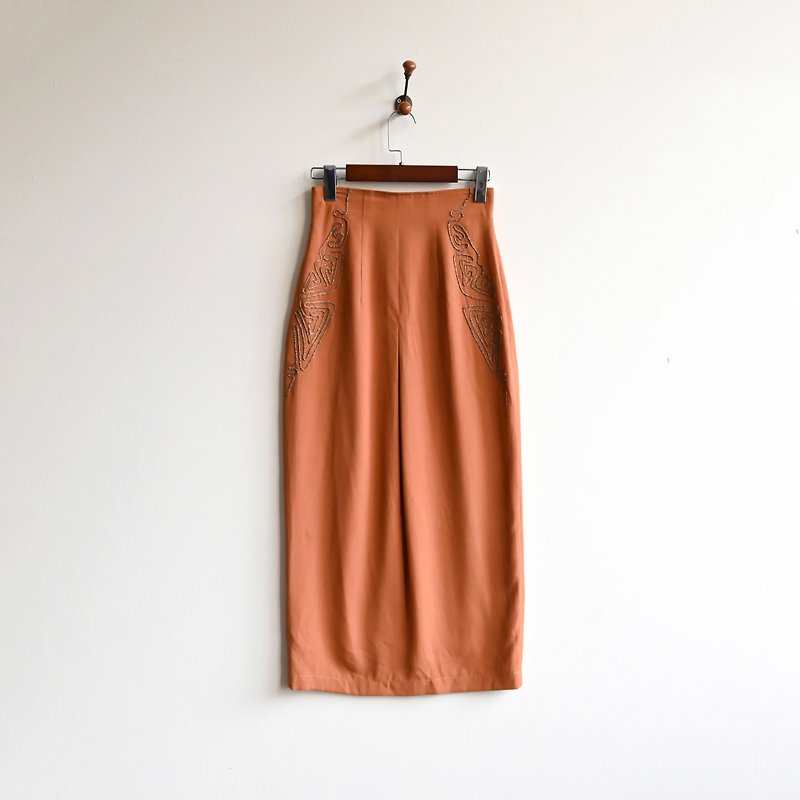 [Egg Plant Vintage] Spring Thread Embroidered High Waist Vintage Skirt - Skirts - Other Man-Made Fibers 