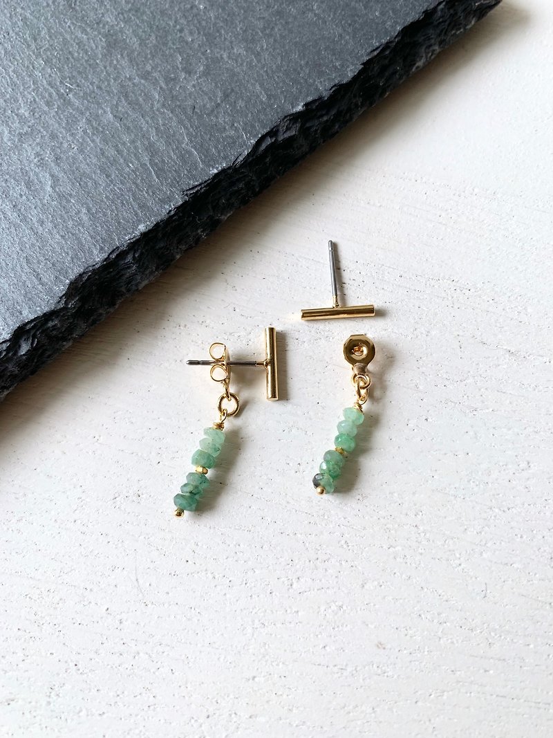 Tiny stick and Emerald earring - ต่างหู - เครื่องประดับพลอย สีเขียว
