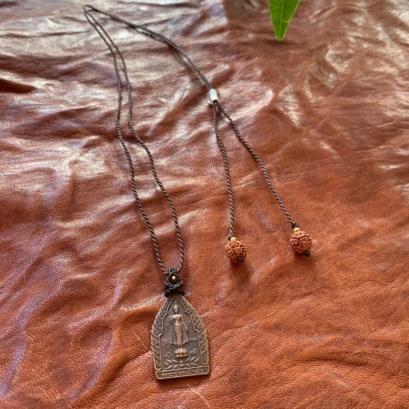 -Pra Kruang- Macrame necklace - Necklaces - Other Metals Brown