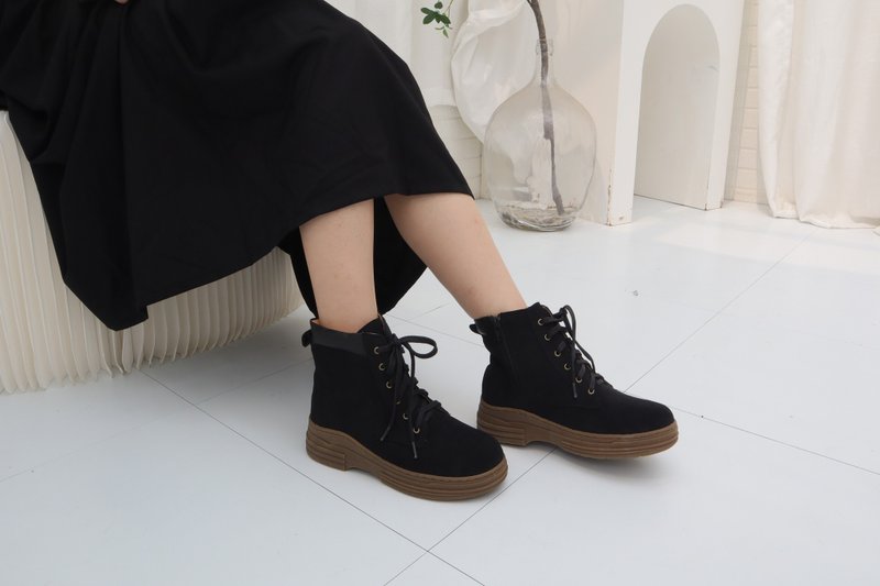 【A Tale of Two Cities】3M Waterproof Boots - BLACK - รองเท้าบูทสั้นผู้หญิง - หนังแท้ สีดำ