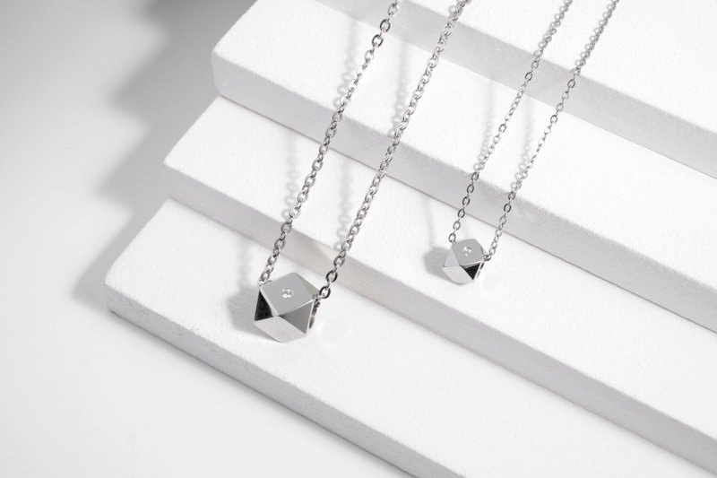 【Customized Gift】Geometry. small square necklace couple chain - Necklaces - Stainless Steel Silver