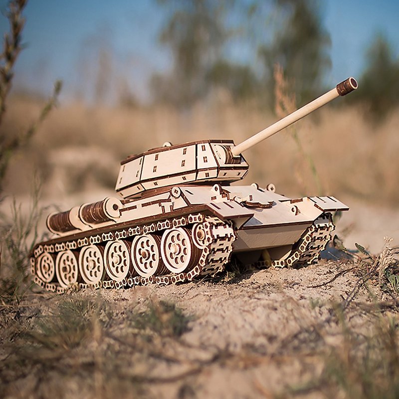 手作動力模型 鋼鐵猛獸 T-34坦克 木製組合可動玩具 - 木工/竹藝/紙雕 - 木頭 卡其色