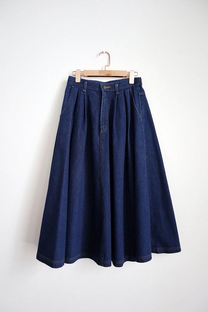 Pumpkin Vintage. Vintage denim skirt - กระโปรง - วัสดุอื่นๆ 