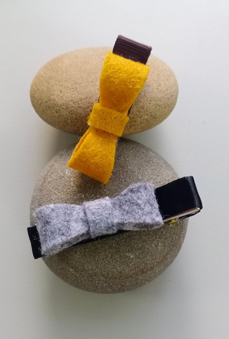 【Turmeric & light gray bow】 pony holders or hair clips - เครื่องประดับผม - วัสดุอื่นๆ สีเทา