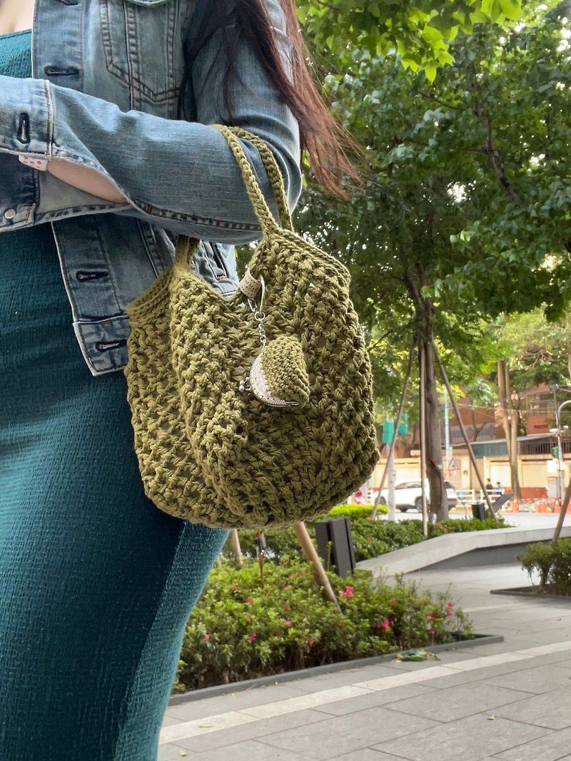 Grid hollow fat woven bag-matcha green handbag/shoulder bag/two-part bag/handmade woven bag - กระเป๋าถือ - ผ้าฝ้าย/ผ้าลินิน 