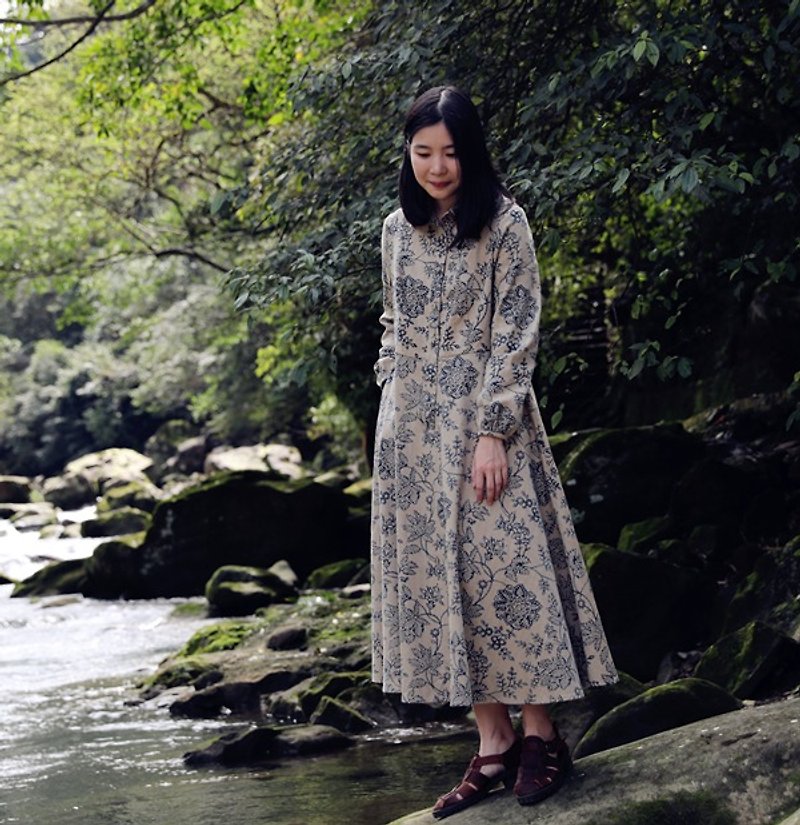 [Tip cloth for Yichun Mountain] Cotton Print A Swing Dress Original Design - ชุดเดรส - ผ้าฝ้าย/ผ้าลินิน หลากหลายสี