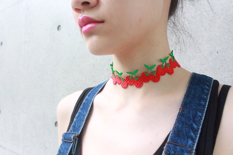 bubble fruit necklace - cherry - สร้อยติดคอ - ผ้าฝ้าย/ผ้าลินิน สีแดง