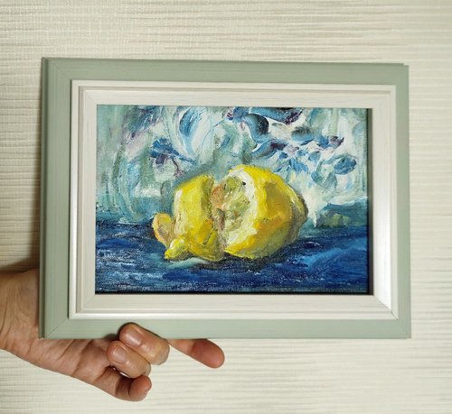 キャンバス油絵 黄色い椅子の上に置いた鉢植えの黄色い