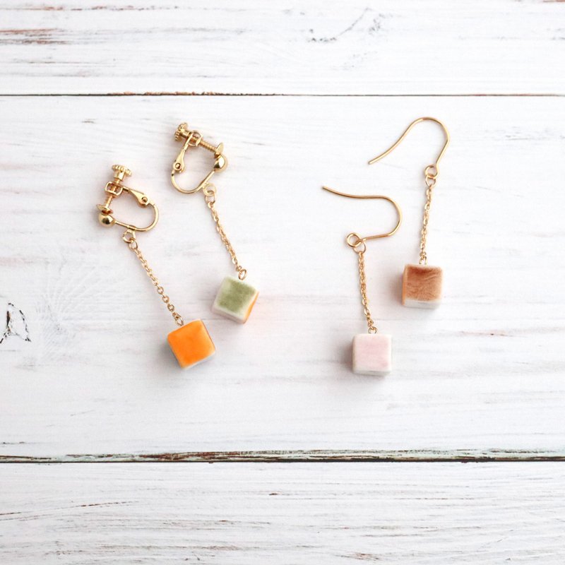 Cube earrings Autumn color - ต่างหู - เครื่องลายคราม สีส้ม