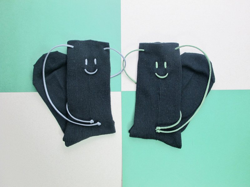 Smile Socks/文青款綁繩中統襪/百搭黑/接單訂製 - 襪子 - 棉．麻 黑色