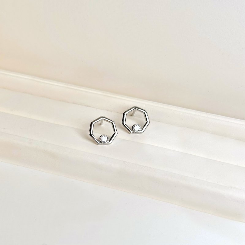 銀色925純銀多邊形耳環/925銀 輕珠寶 針式耳環 白K金色 純銀耳環 - 耳環/耳夾 - 純銀 銀色