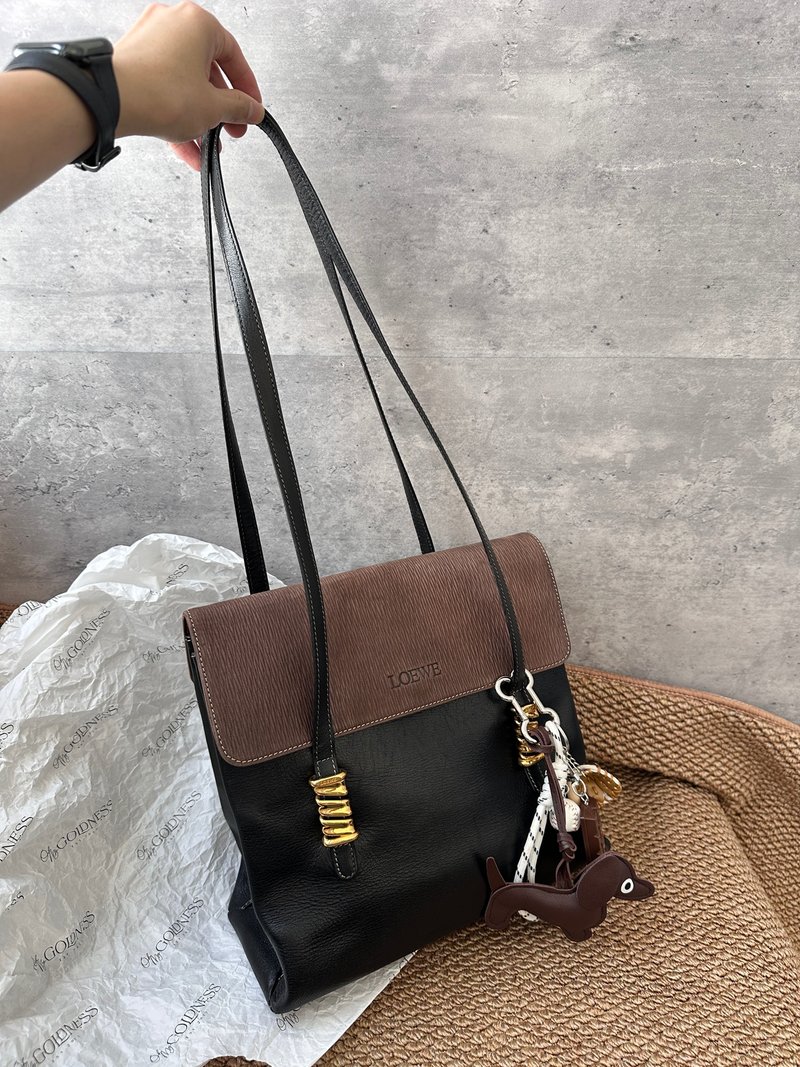 中古包 Loewe 羅意威 經典朱古力色蛇骨肩背包 - 後背包/背包/書包 - 真皮 黑色