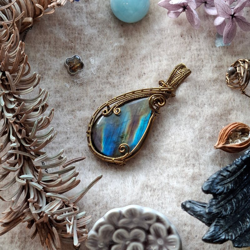 [Mountain Slumber] Ocean Current Labradorite Pendant - Necklaces - Semi-Precious Stones Multicolor