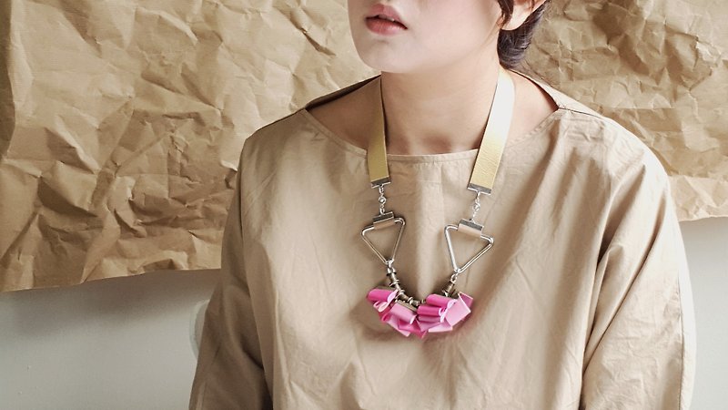 ANNA Necklace //PINK - 項鍊 - 其他材質 粉紅色
