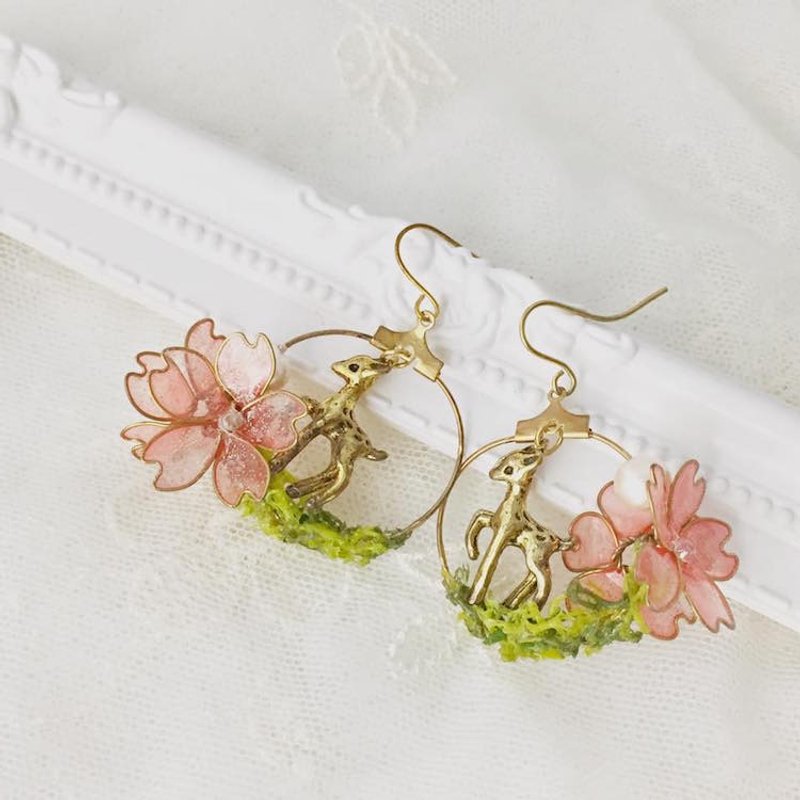 [Atelier A.] cherry deer earrings - ต่างหู - วัสดุอื่นๆ 