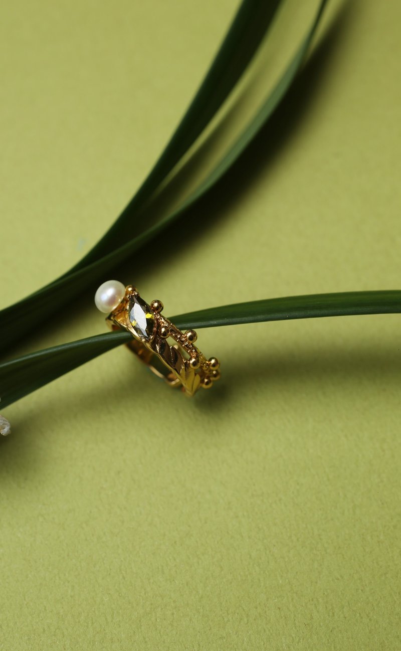 Autumn harvest and winter collection—Sansevieria ring/Valentine’s Day gift/Swarovski crystal ring/Emerald - General Rings - Other Metals Gold