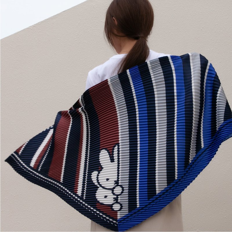 【Pinkoi x miffy】Errorism * Pleated Square (S)carf - Knit Scarves & Wraps - Polyester 