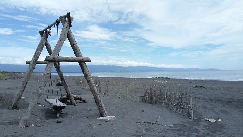 漂流木創作與沙灘餐會 - 深度旅遊 - 木頭 