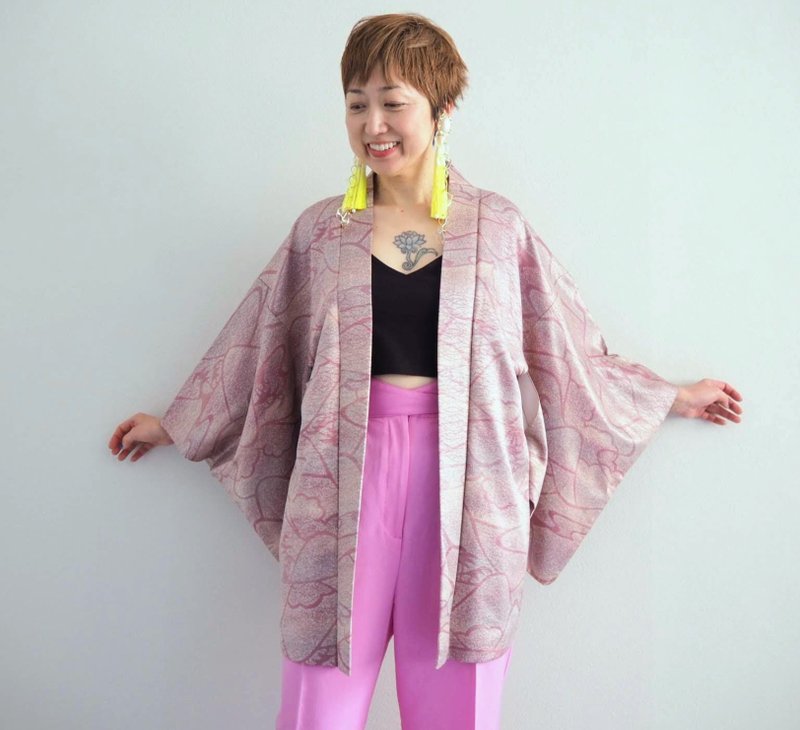 SS23 櫻花粉色和服夾克、絲綢羽織、時尚日本、男女皆宜的羽織 - 女大衣/外套 - 絲．絹 
