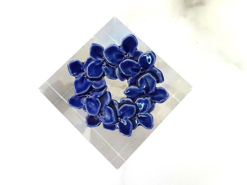 花のbroach   ニチニチソウ  青 - 胸針 - 陶 藍色