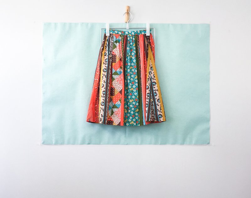 ... {Acorn girls :: vintage half skirt} color patchwork style skirt - กระโปรง - วัสดุอื่นๆ หลากหลายสี