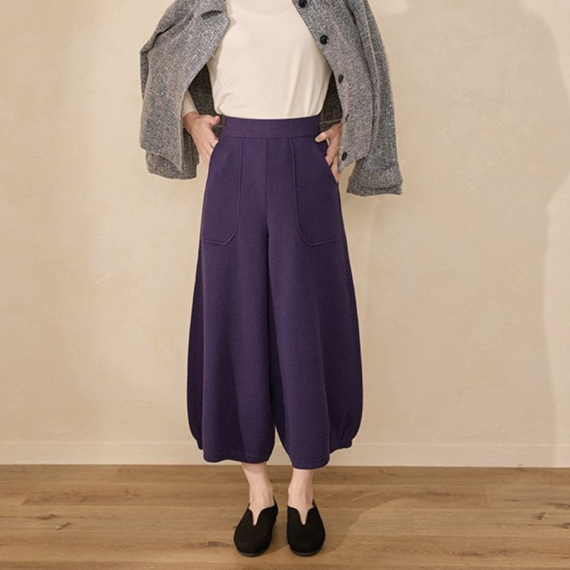 Soft wide-leg pants for daily life-deep - กางเกงขายาว - วัสดุอื่นๆ สีน้ำเงิน