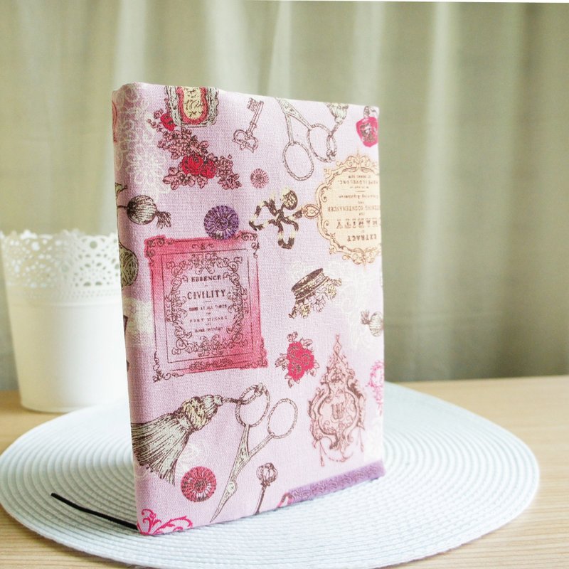 Lovely【復古圖案媽媽手冊布書衣、粉紫】25K日誌、A5手帳可用E - 書衣/書套 - 棉．麻 紫色