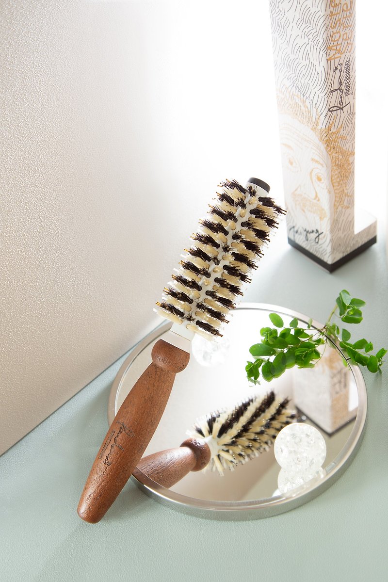 Master Series Ceramic Tube Comb (Small) | Pandora's Beauty Box - Makeup Brushes - Wood Brown