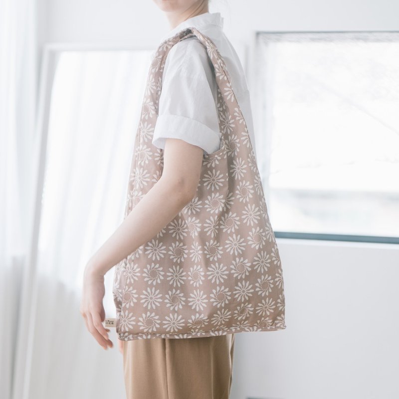 Medium-sized side-back vest bag/black autumn circle/brown rose/classic new color II - Handbags & Totes - Cotton & Hemp Pink