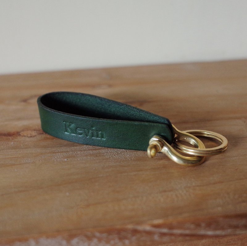 Simple leather horseshoe key ring / dark green - Keychains - Genuine Leather Green
