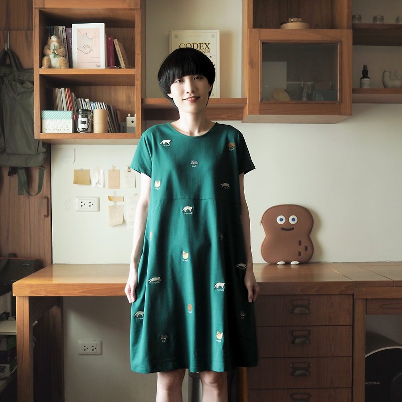 棉．麻 洋裝/連身裙 綠色 - cat bread dress : green