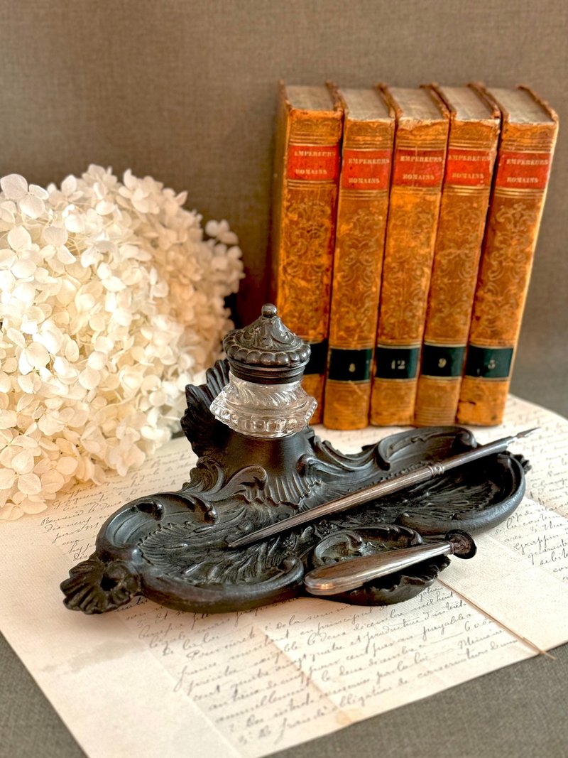 40570-Stunning French antique cast iron inkwell and pen holder - Other Writing Utensils - Other Metals 