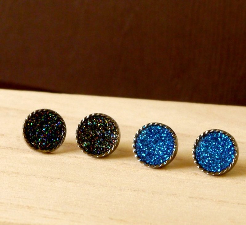 Light you up Brilliant Starry Night Earrings (Brilliant Black/Starry Blue) - ต่างหู - วัสดุอื่นๆ สีดำ