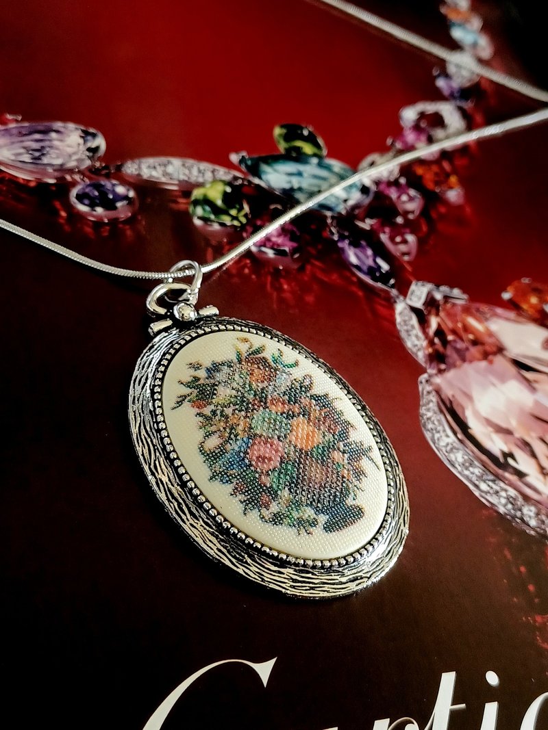 vintage jewelry  COVENTRY 刺繡紋花卉 項鍊 - 項鍊 - 其他金屬 