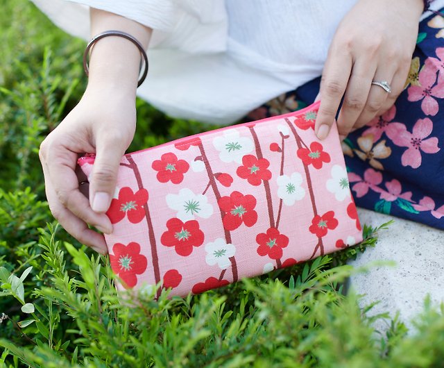 Multi-purpose and Zlatan small bag-red and white small flowers