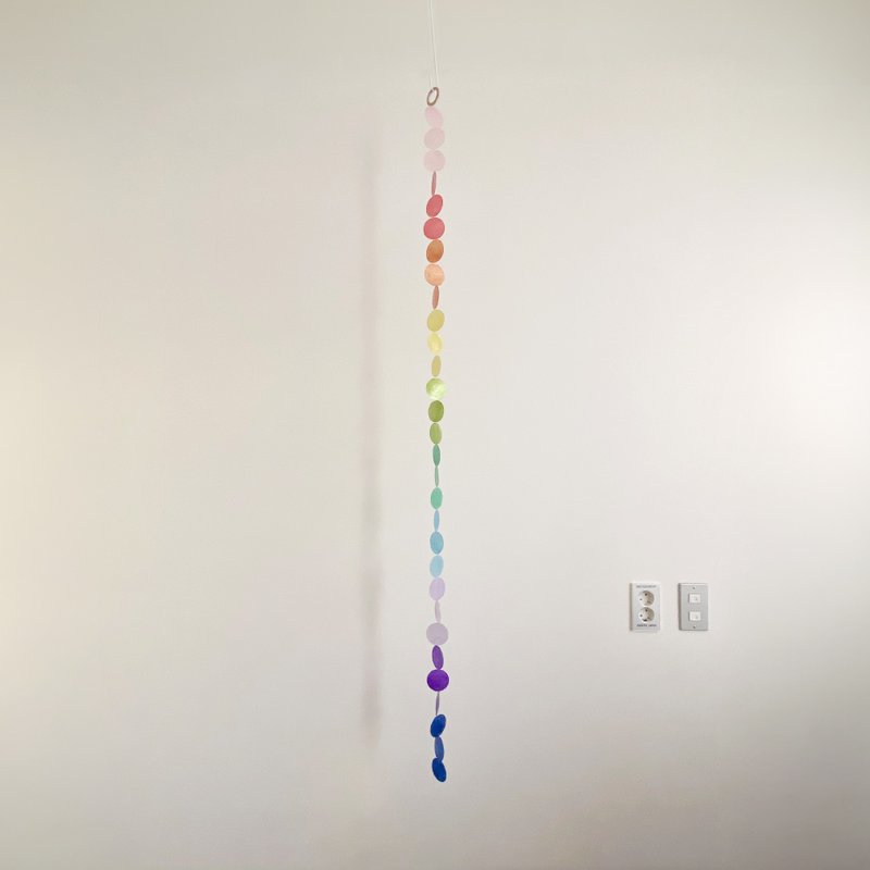 DIY-KIT|Helsinki Dawn Market-Rainbow-Round |Shell Wind Chime Mobile|#0-460 - อื่นๆ - เปลือกหอย หลากหลายสี