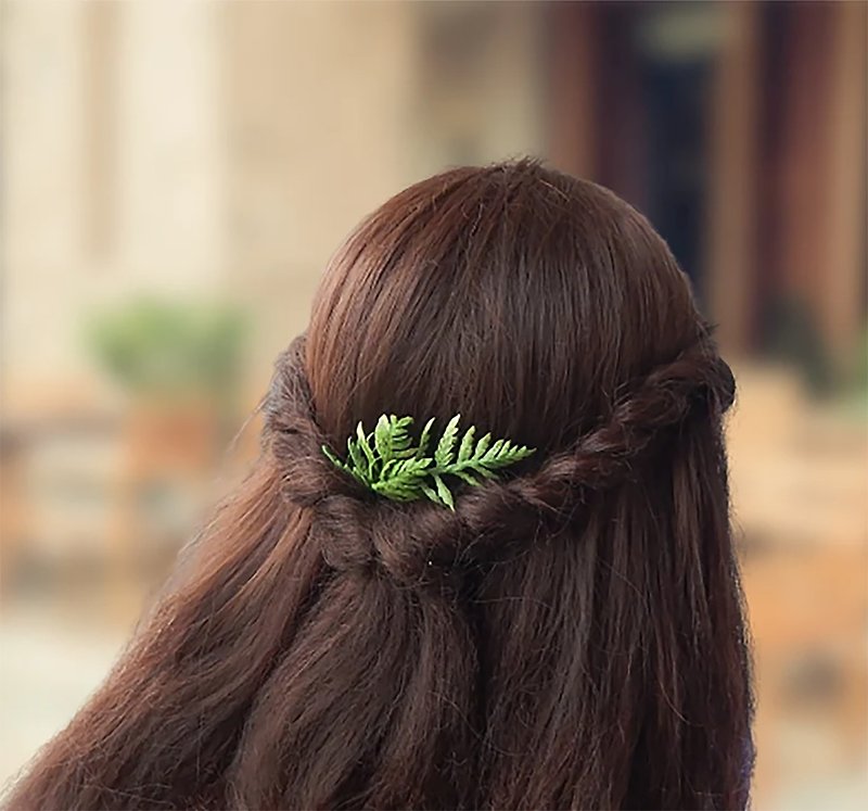 Greenery floral hair comb Bridal hair piece Fern hair clip Wedding headpiece - เครื่องประดับผม - พืช/ดอกไม้ สีเขียว