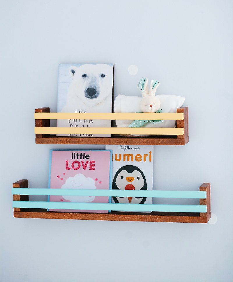One Natural Wood Wall Bookshelf for Kids Room, nursery book shelf, kidsroom - 兒童家具 - 木頭 