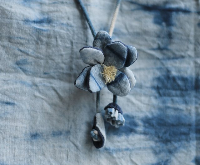 古布　家紋　襤褸　草木染め　手縫い 襤褸 藍染 手縫い 木綿 古布 アンティーク 時代布 刺子 Boro