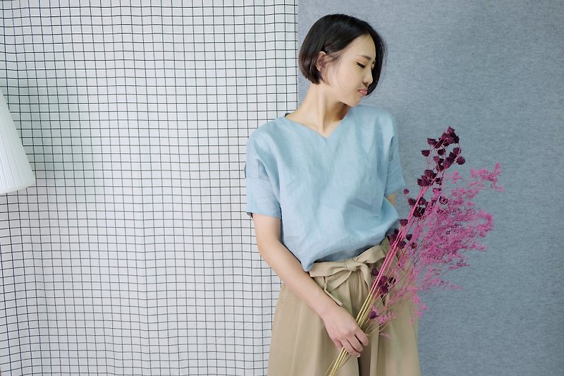 hikidashi V collar drop shoulder sleeve sleeves - sky blue linen - เสื้อผู้หญิง - ผ้าฝ้าย/ผ้าลินิน 