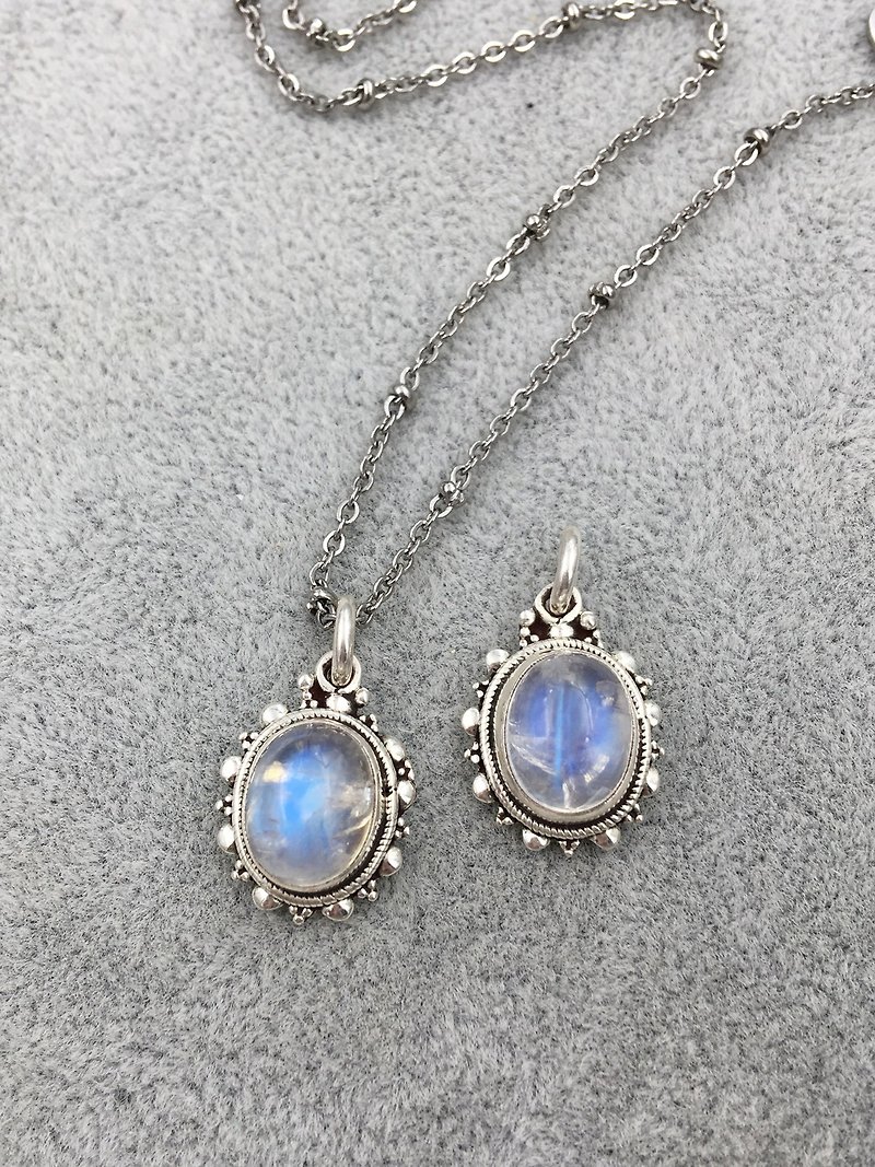 ♦ My.Crystal ♦ Star ♦ high-quality blue moonstone handmade silver pendant (with chain) - Necklaces - Gemstone Blue
