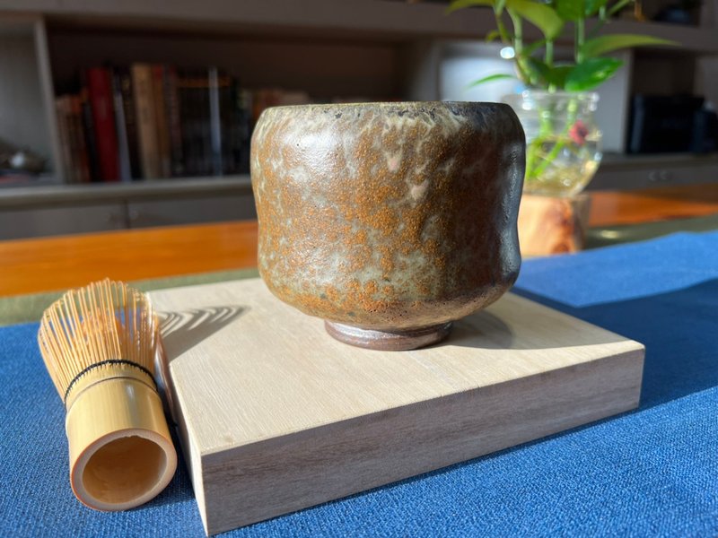 台灣陶藝大師蘇秉康 - 虎皮樂燒茶碗(包窯作品) - 碗 - 陶 咖啡色