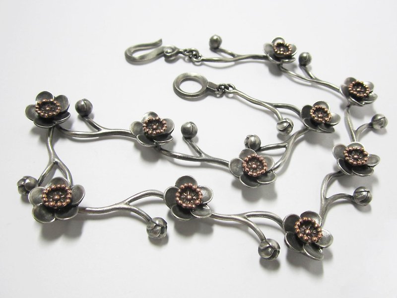 Plum blossom necklace - Necklaces - Other Metals Silver