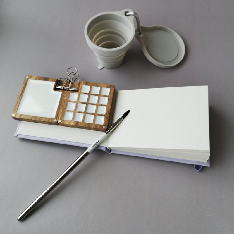 Set for watercolors and sketches. With a wooden palette, folding brush - 其他家具 - 其他金屬 紅色