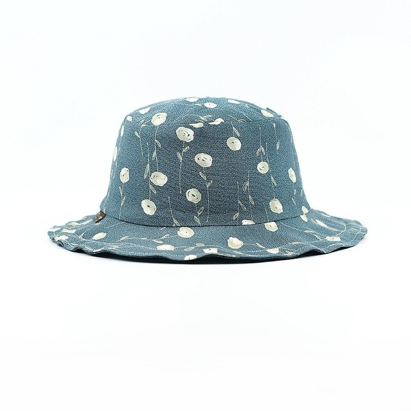 Calf Village Calf Village Men and women hand-made double-sided hat fisherman hat gentleman hat simple retro {rock on the white flowers] [H-323] limited edition cloth - Hats & Caps - Silk Gray