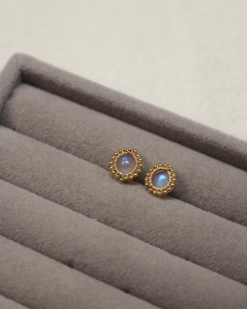 Crystal Earrings & Clip-ons - [Floating light and jumping gold] American 14K gold hand-wound moonstone earrings Stone